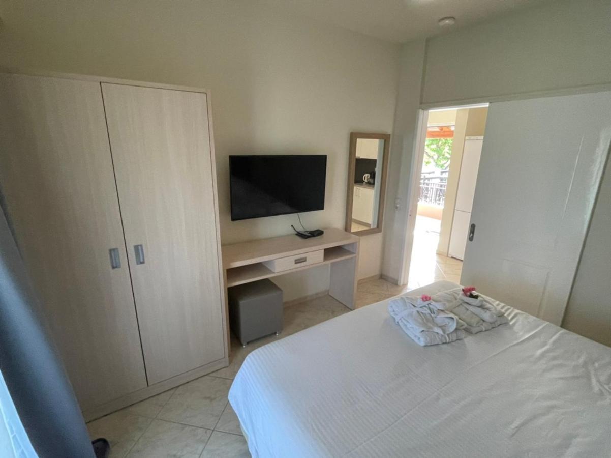 Апартаменти Angelika House 2 Маратіас Екстер'єр фото